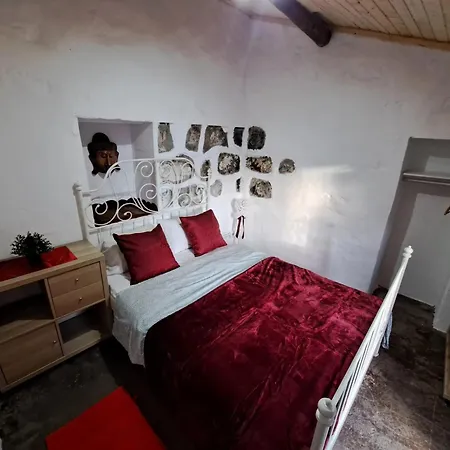 Mountain La Isa By Rose Hostel *