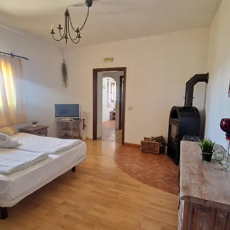 Mountain Hostel&house La Isa By Rose Hostel