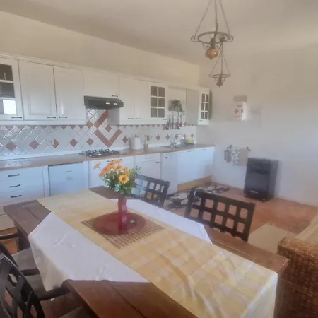 Mountain Hostel&house La Isa By Rose Hostel *