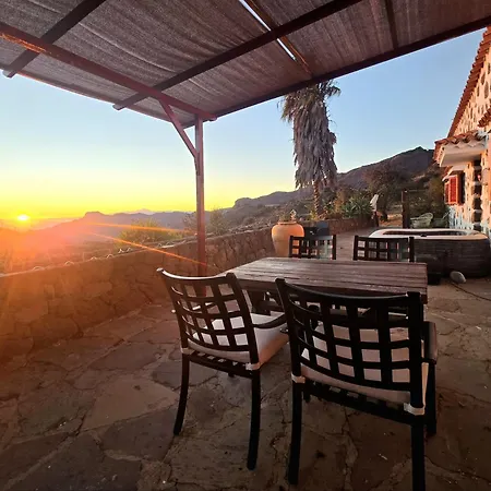 Vandrarhem Mountain Hostel&house La Isa By Rose Tejeda (Gran Canaria)